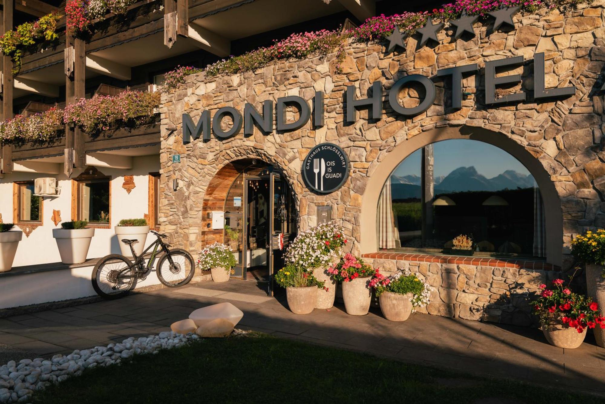 Mondi Hotel Axams Exterior foto